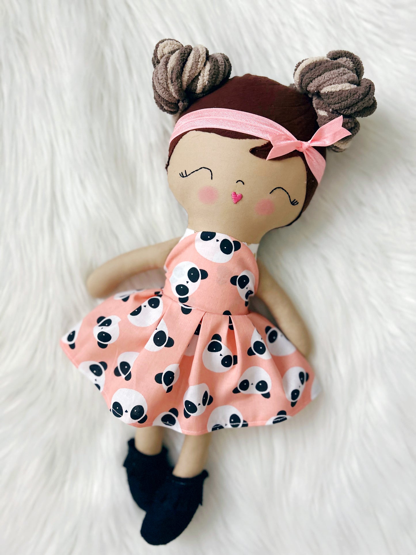 Lisa - Peluche à habiller prête à être expédiée