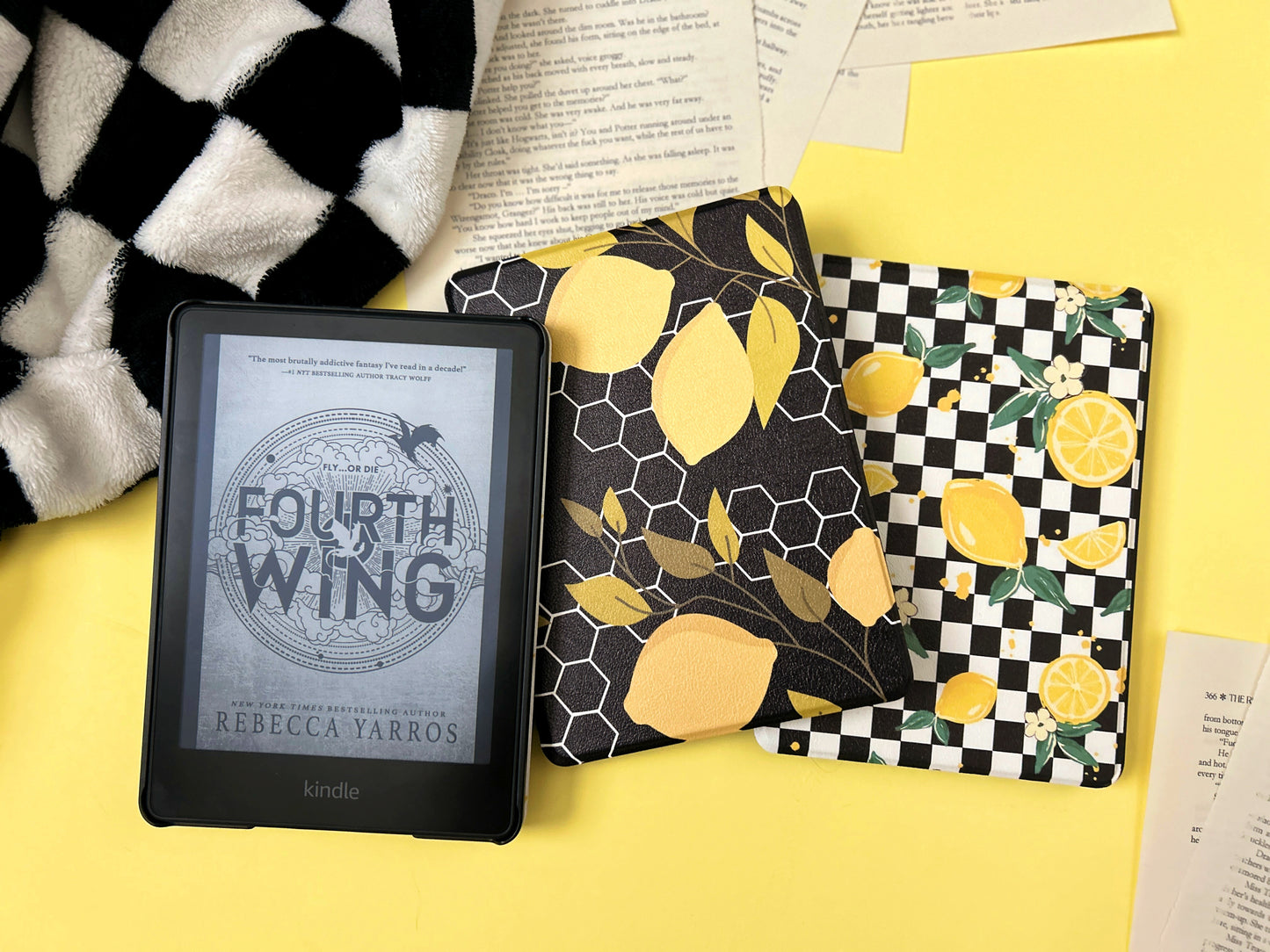 Kindle Case Cover for Kindle 6.8" Paperwhite OR Kindle 6" Basic - Checkered Lemons