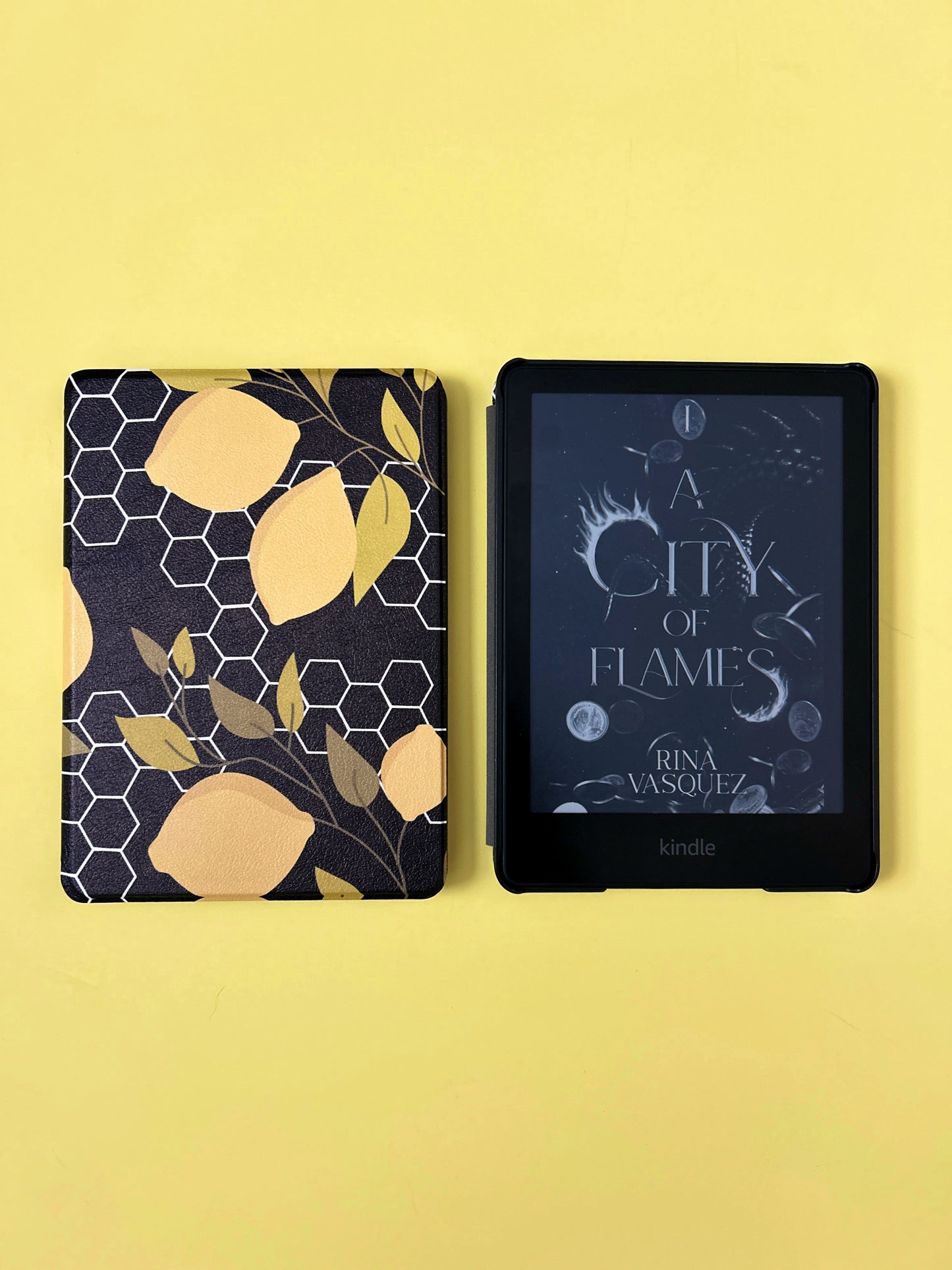 Kindle Case Cover for 2021 6.8" Kindle Paperwhite 11th Generation - Honeycomb Lemons