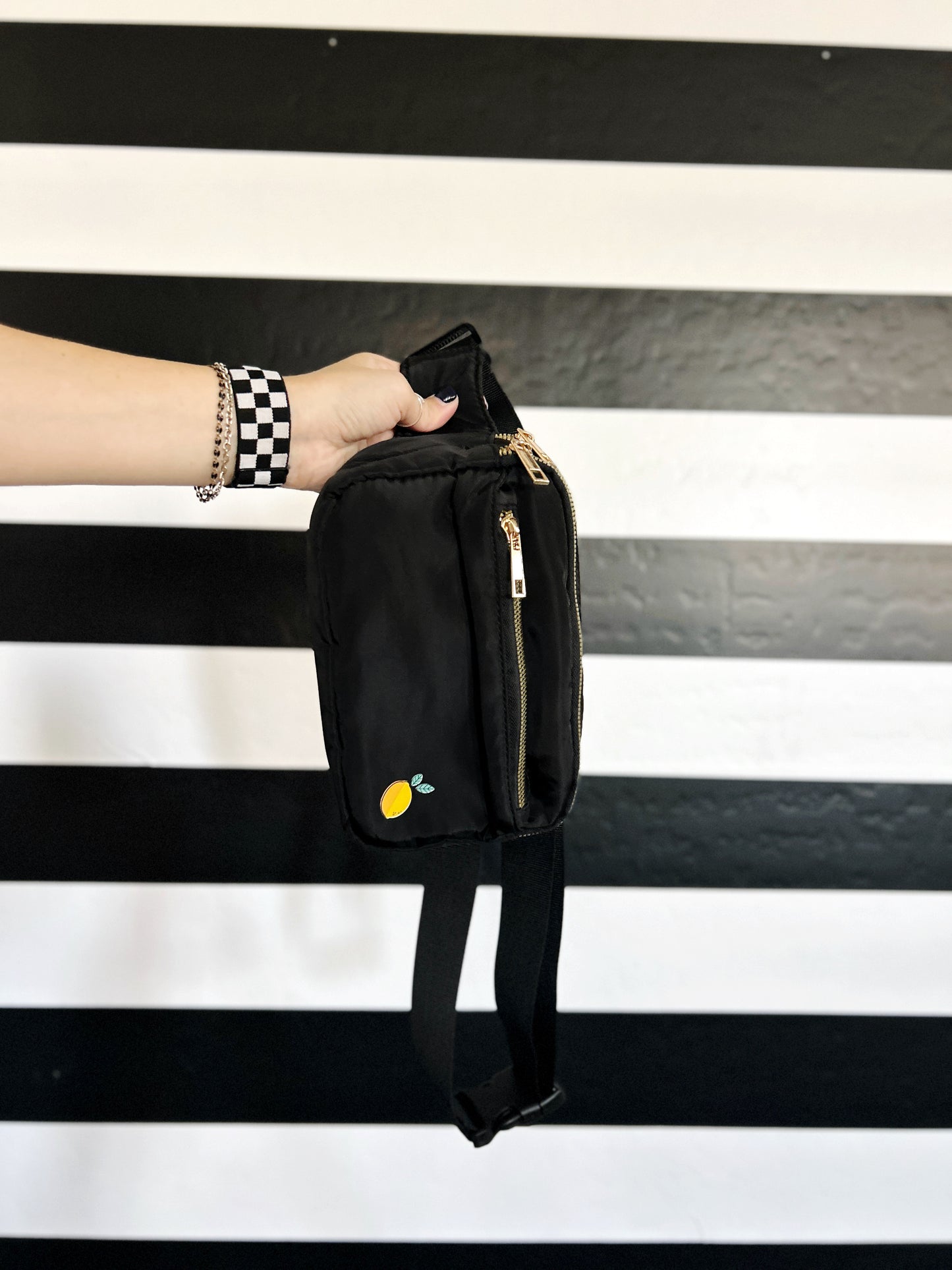 Little Lemon Crossbody Kindle Bag - Black