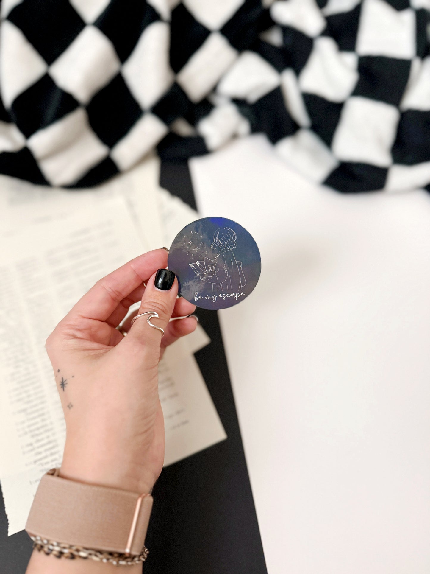 Autocollant Just a Ray of Pitch Black - Deux options disponibles - Holographique