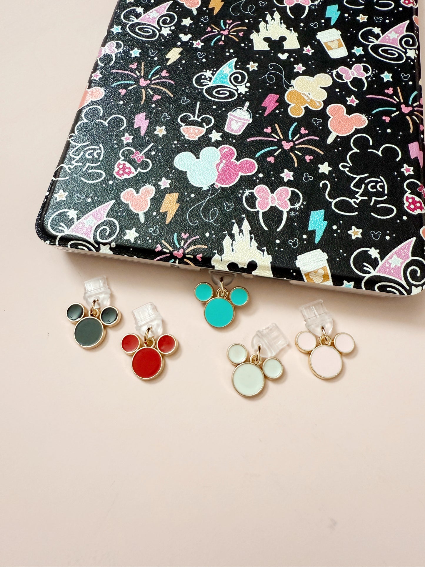 Kindle Dust Plug Charm - USB-C Kindle Charm - Magical Mouse