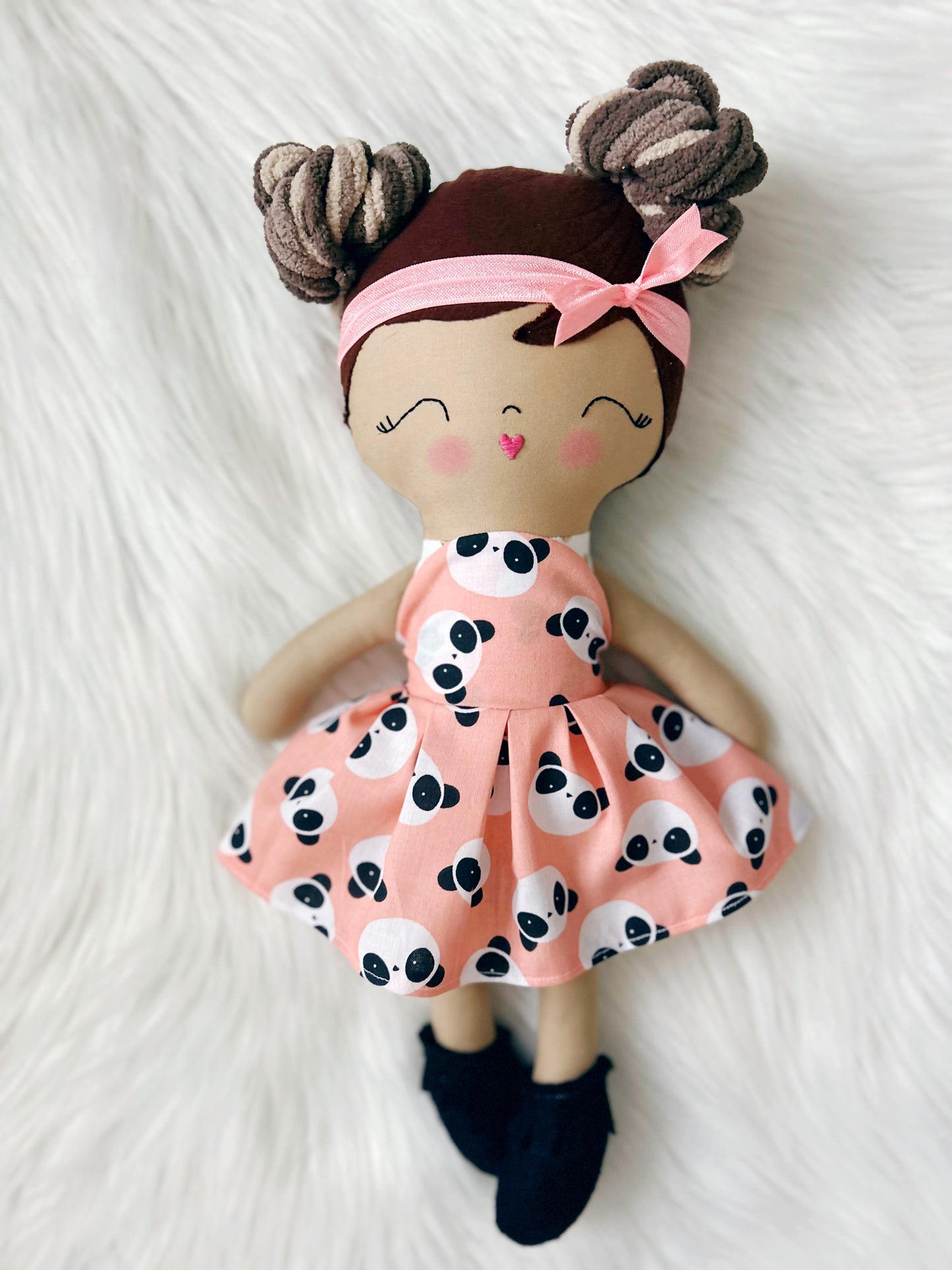 Lisa - Peluche à habiller prête à être expédiée