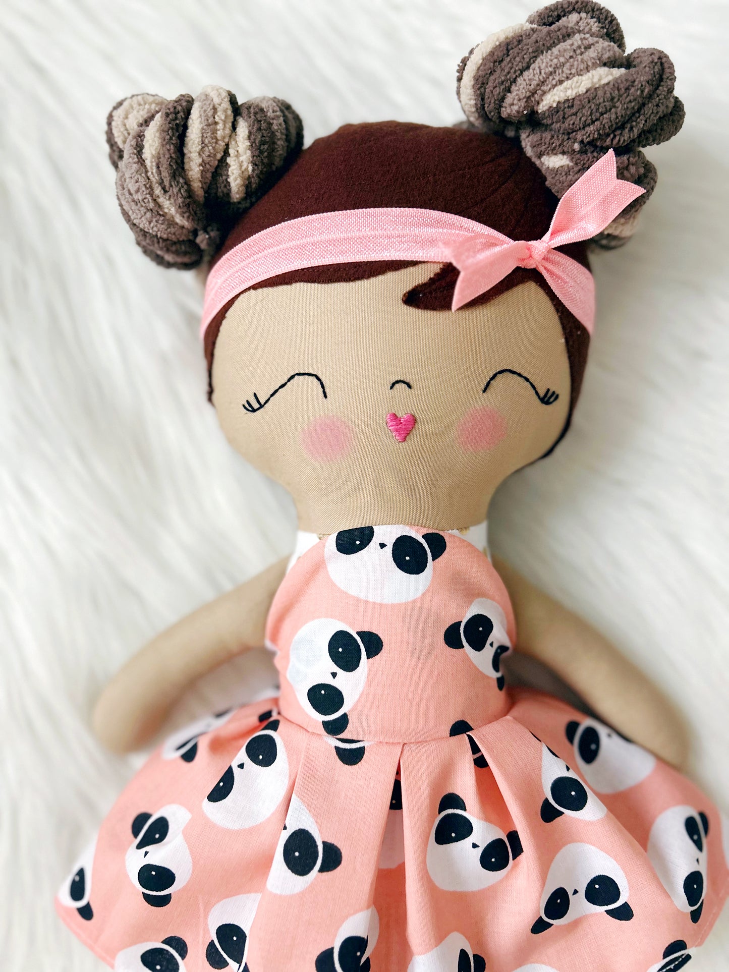 Lisa - Peluche à habiller prête à être expédiée