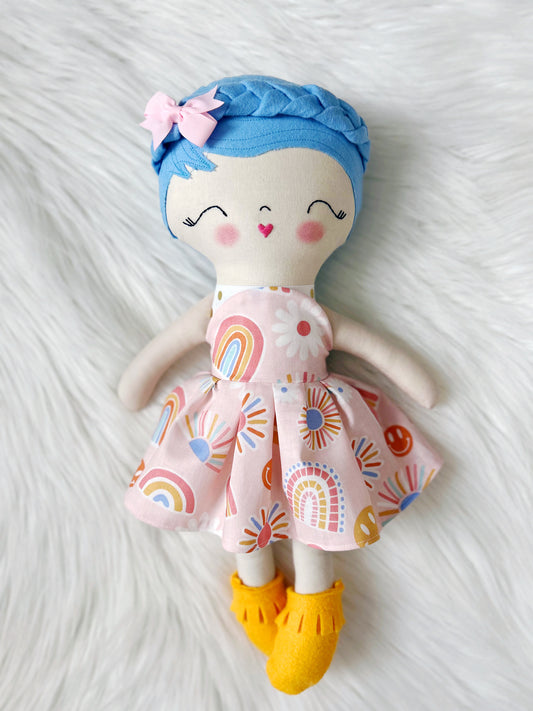 Elain - Peluche à habiller prête à être expédiée