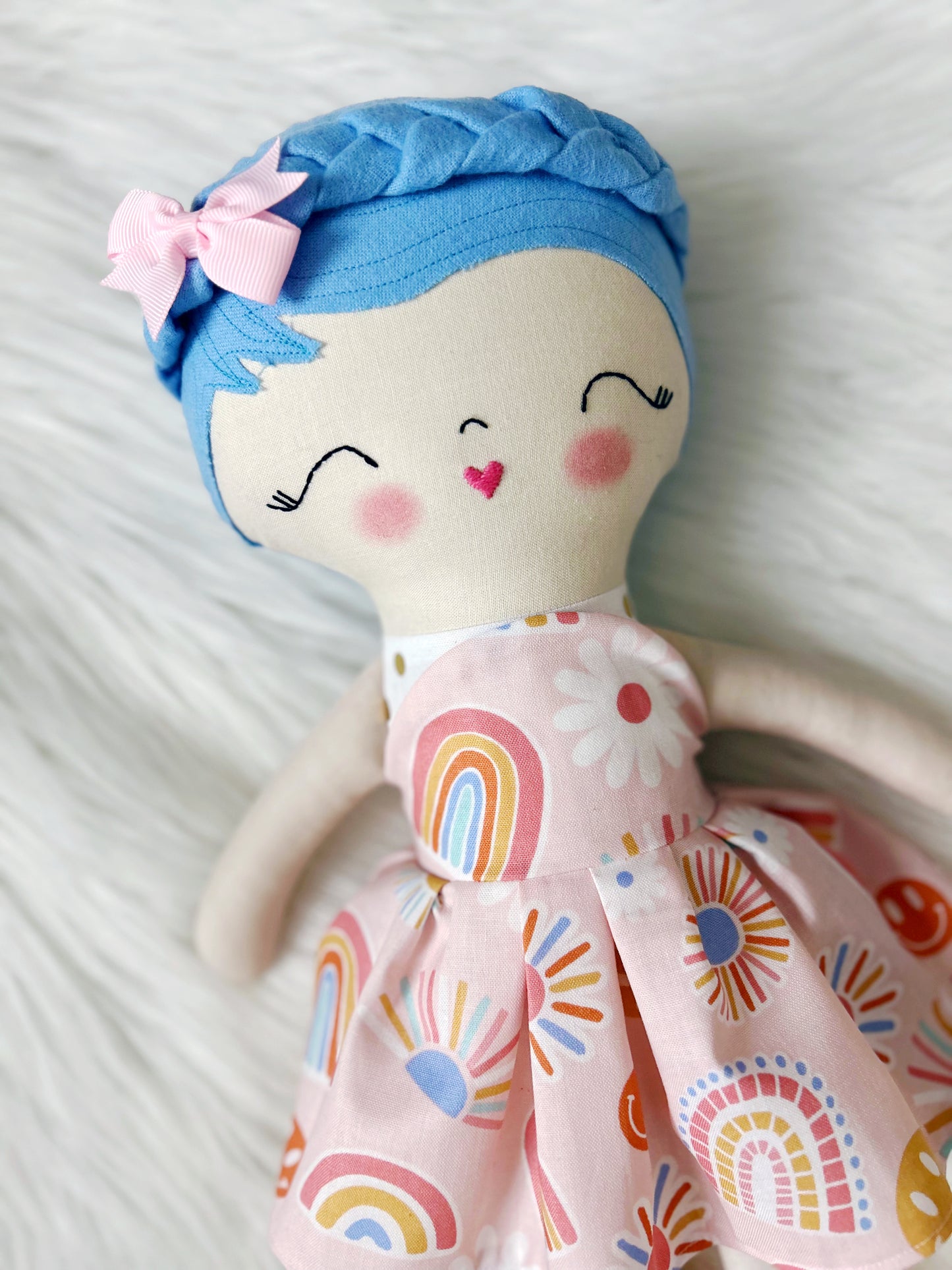 Elain - Peluche à habiller prête à être expédiée