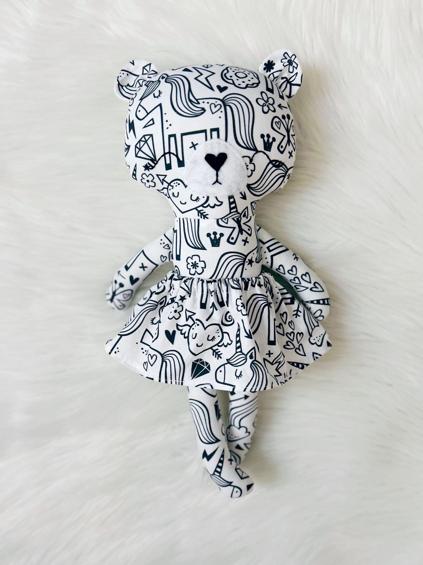 Scribbles Bear - Magie de la licorne avec un nez blanc